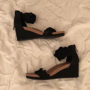 NWOT Lucky Brand black wedges